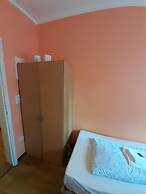 2-Rent Group Hostel Rooms&Apartments TUB19A