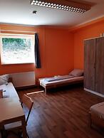 2-Rent Group Hostel Rooms&Apartments TUB19A