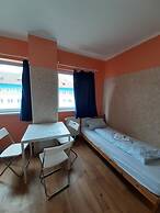 2-Rent Group Hostel Rooms&Apartments TUB19A