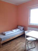 2-Rent Group Hostel Rooms&Apartments TUB19A