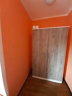 2-Rent Group Hostel Rooms&Apartments TUB19A