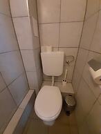 2-Rent Group Hostel Rooms&Apartments TUB19A
