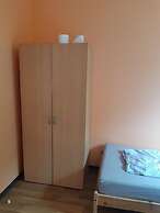 2-Rent Group Hostel Rooms&Apartments TUB19A