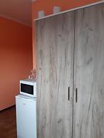 2-Rent Group Hostel Rooms&Apartments TUB19A