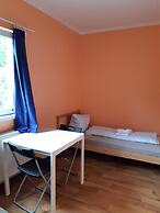 2-Rent Group Hostel Rooms&Apartments TUB19A