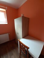 2-Rent Group Hostel Rooms&Apartments TUB19A