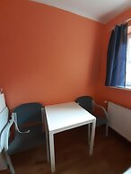 2-Rent Group Hostel Rooms&Apartments TUB19A