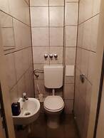 2-Rent Group Hostel Rooms&Apartments TUB19A