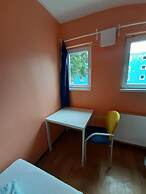 2-Rent Group Hostel Rooms&Apartments TUB19A