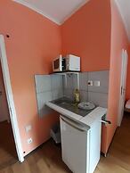 2-Rent Group Hostel Rooms&Apartments TUB19A