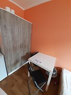 2-Rent Group Hostel Rooms&Apartments TUB19A