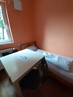 2-Rent Group Hostel Rooms&Apartments TUB19A