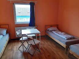 2-Rent Group Hostel Rooms&Apartments TUB19A