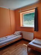 2-Rent Group Hostel Rooms&Apartments TUB19A
