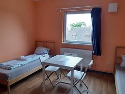 2-Rent Group Hostel Rooms&Apartments TUB19A