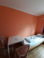 2-Rent Group Hostel Rooms&Apartments TUB19A