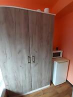 2-Rent Group Hostel Rooms&Apartments TUB19A