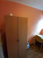 2-Rent Group Hostel Rooms&Apartments TUB19A