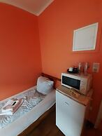 2-Rent Group Hostel Rooms&Apartments TUB19A