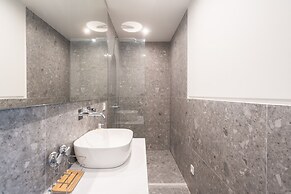 LIV Athinum 1 - Luxury Apartment 2B
