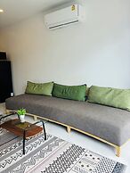 Hillside Haven-Luxury Room