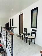 Hillside Haven-Luxury Room