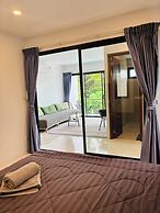 Hillside Haven-Luxury Room