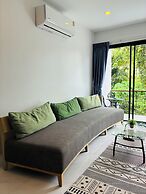 Hillside Haven-Luxury Room