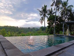Green Sunrise Hill View
