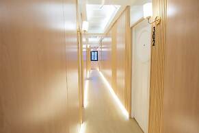 Thrive Hotel
