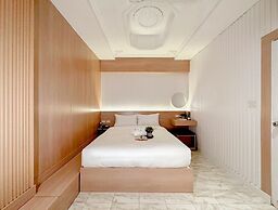 Thrive Hotel