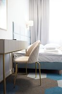 Moon ApartHotel