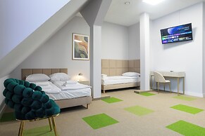 Moon ApartHotel