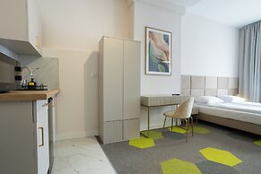 Moon ApartHotel