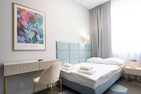 Moon ApartHotel