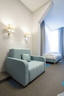 Moon ApartHotel