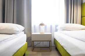 Moon ApartHotel