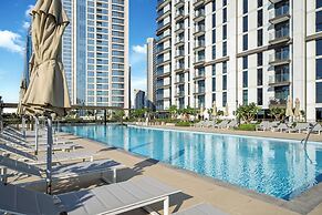 Delujo Stays – Burj Crown Collection