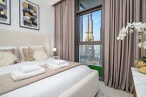 Delujo Stays – Burj Crown Collection