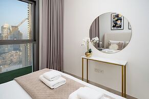 Delujo Stays – Burj Crown Collection