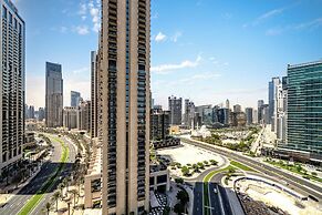 Delujo Stays – Burj Crown Collection