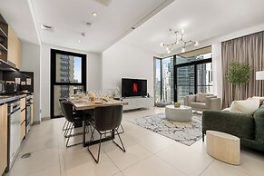 Delujo Stays – Burj Crown Collection