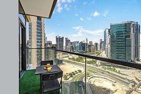 Delujo Stays – Burj Crown Collection