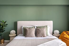 Colorful Bright 2BR on Iconic Calea Victoriei