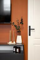 Colorful Bright 2BR on Iconic Calea Victoriei