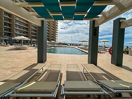 2BR Iconic Oceanfront Escape