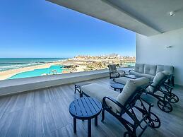 2BR Iconic Oceanfront Escape