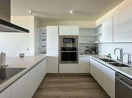 2BR Iconic Oceanfront Escape