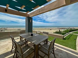 2BR Iconic Oceanfront Escape