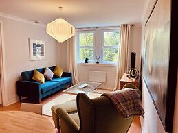 Charming Edinburgh Apartment Beside Edinburgh Castle